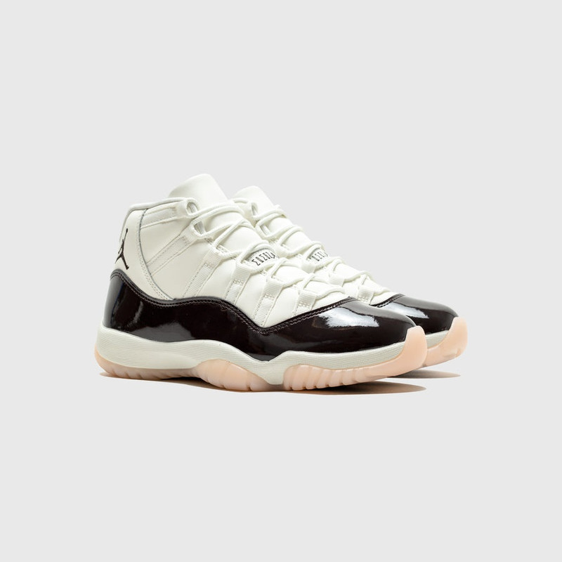 Jordan WMNS AIR JORDAN 11 RETRO "NEAPOLITAN" outlook