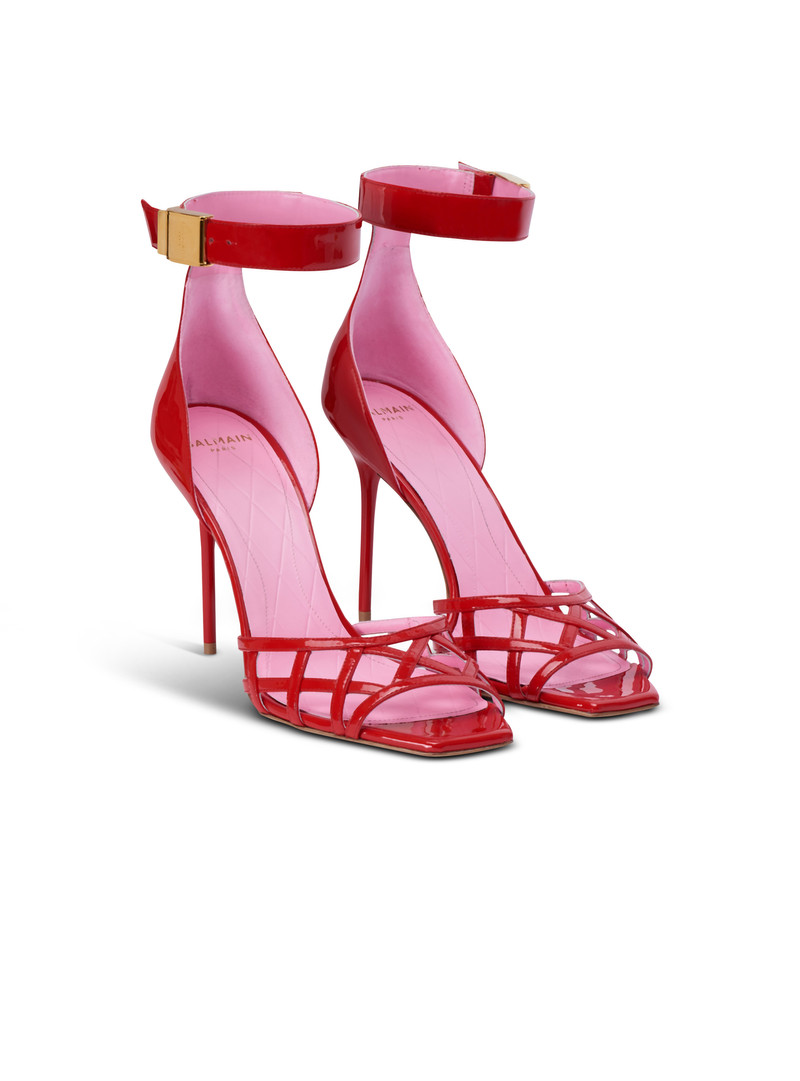 Patent leather Uma sandals with openwork grid 2