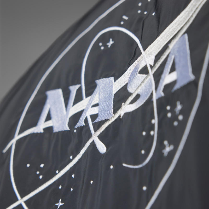 Juventus x NASA 영감을 얻은 LFSTLR Reversible Bomber 재킷 7