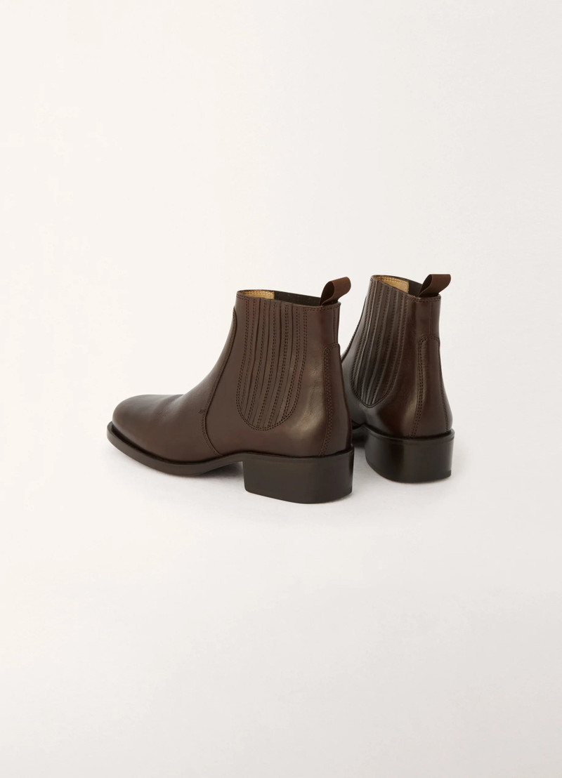 Lemaire CHELSEA BOOTS
SOFT VEGETABLE outlook