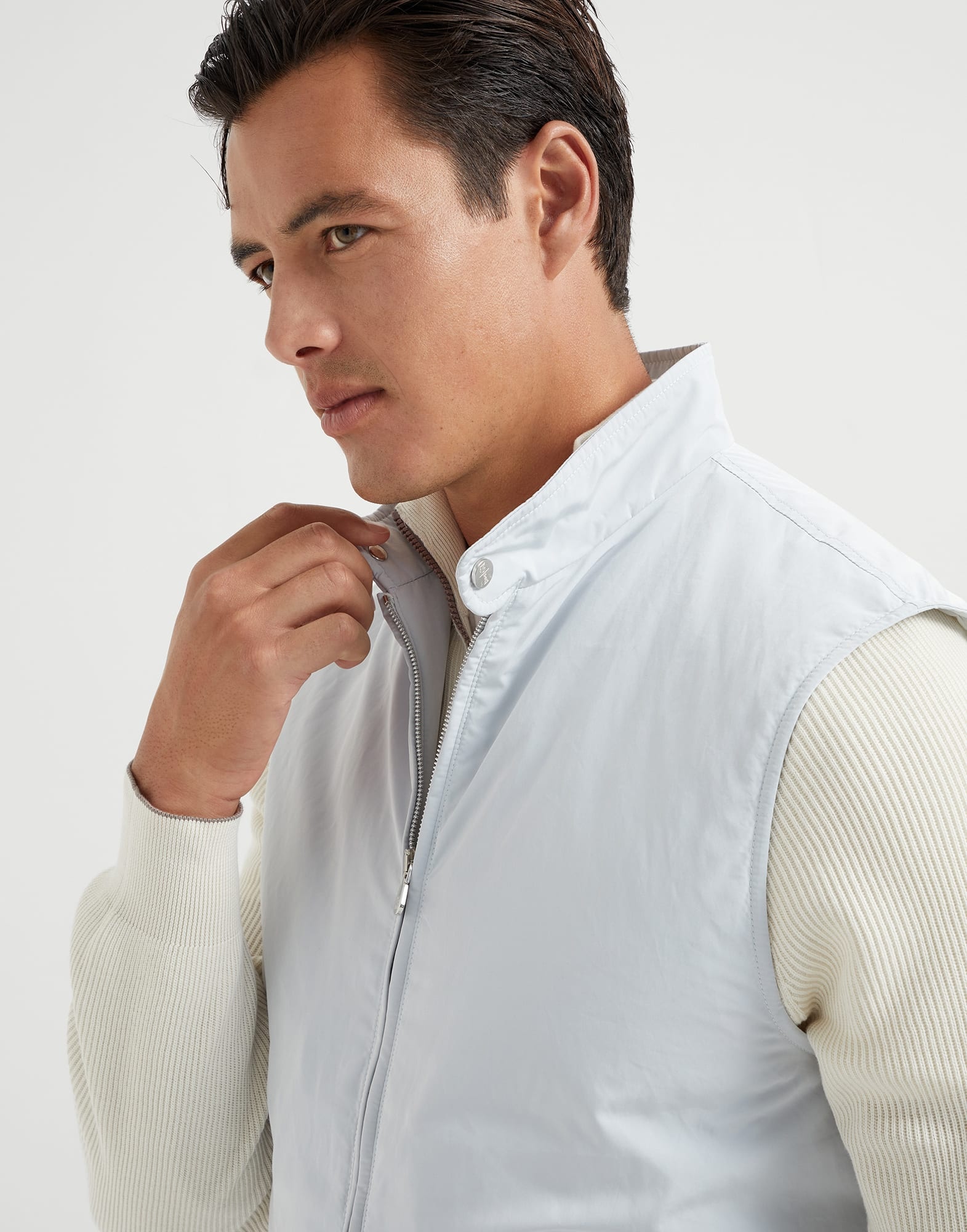 Water-resistant microfiber vest with Thermore® padding - 3