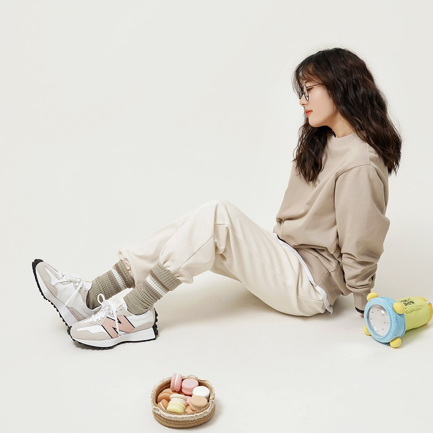 (WMNS) New Balance 327 'White Pink Haze' WS327LR - 8