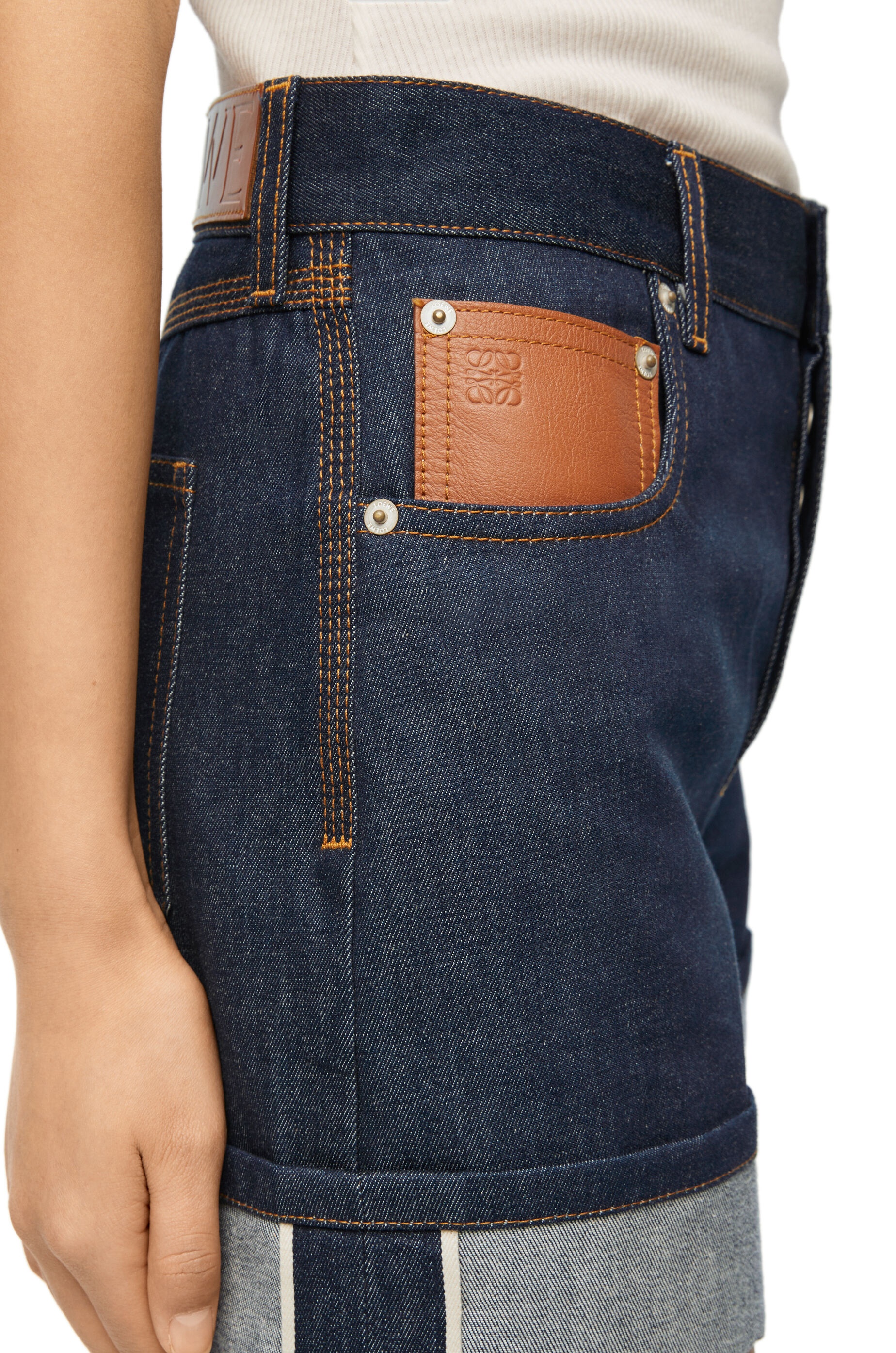 Turn-up shorts in denim - 5