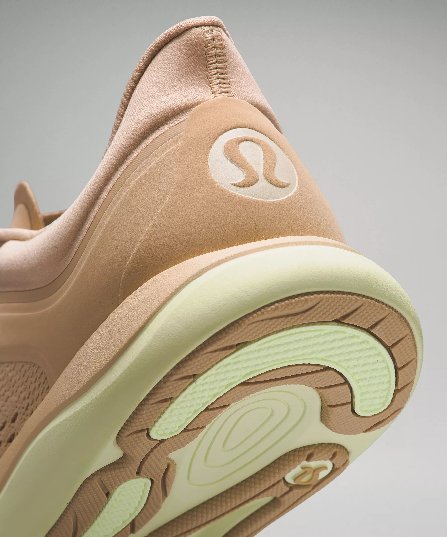 Chargefeel Low Women's Workout Shoe - 9