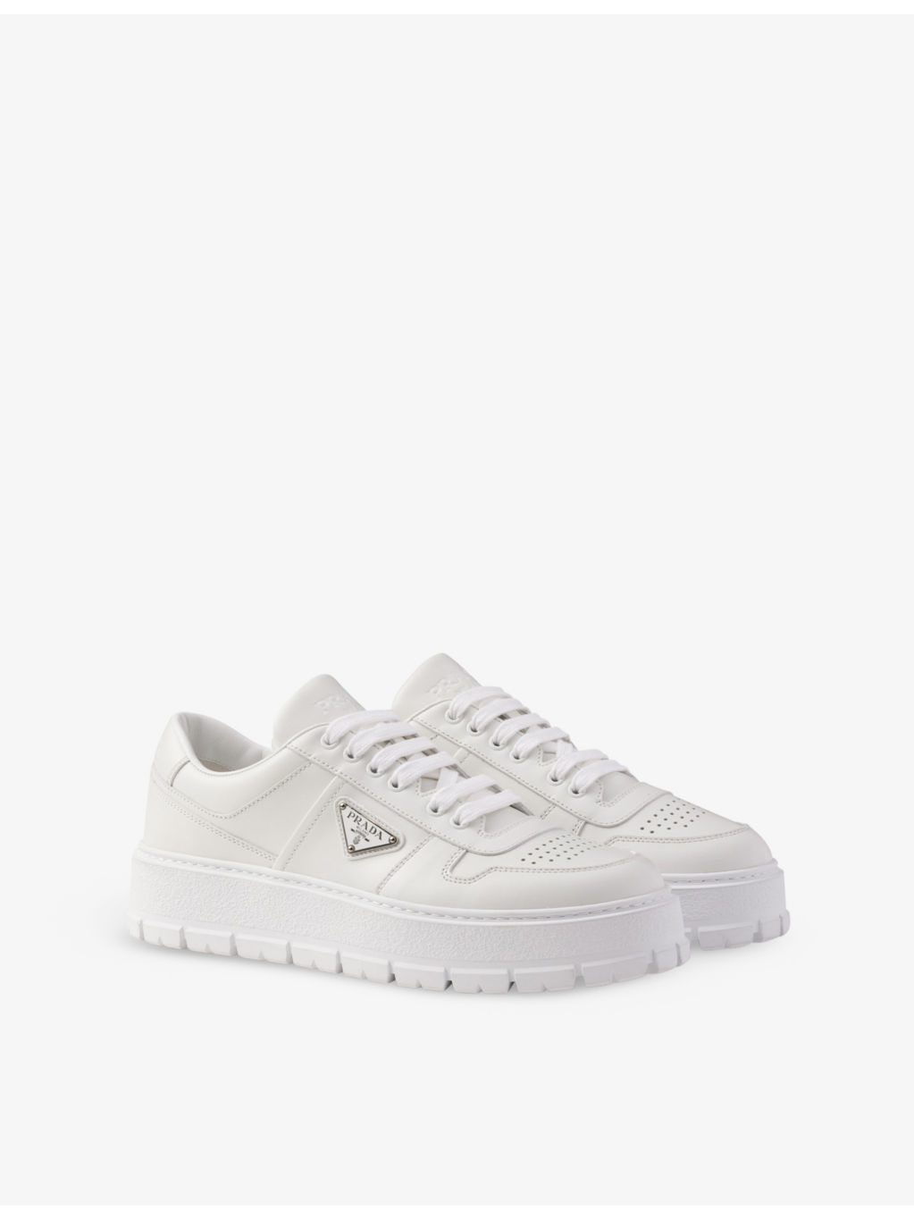 Triangle-plaque lace-up leather low-top trainers - 3