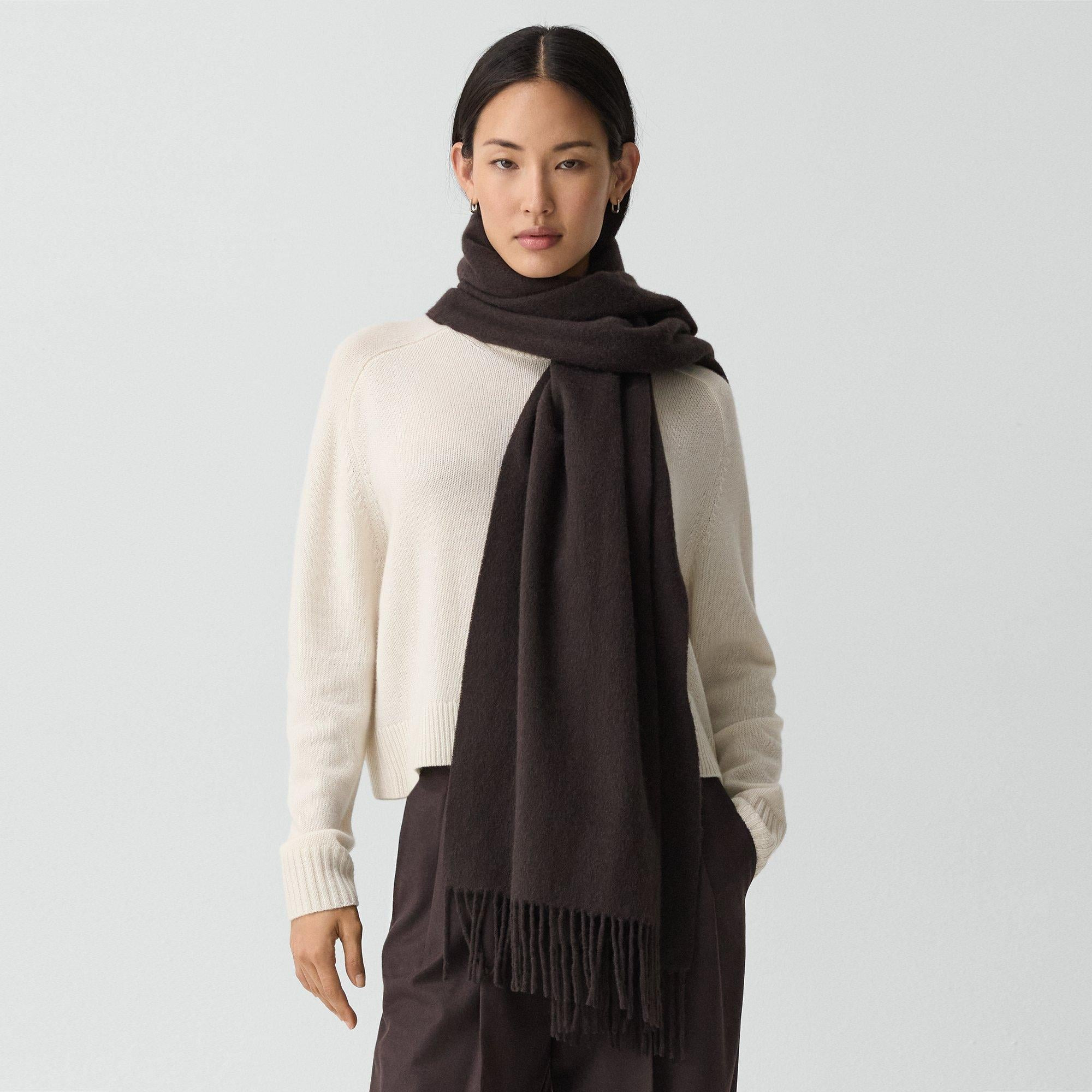 Classic Scarf in Cashmere - 2