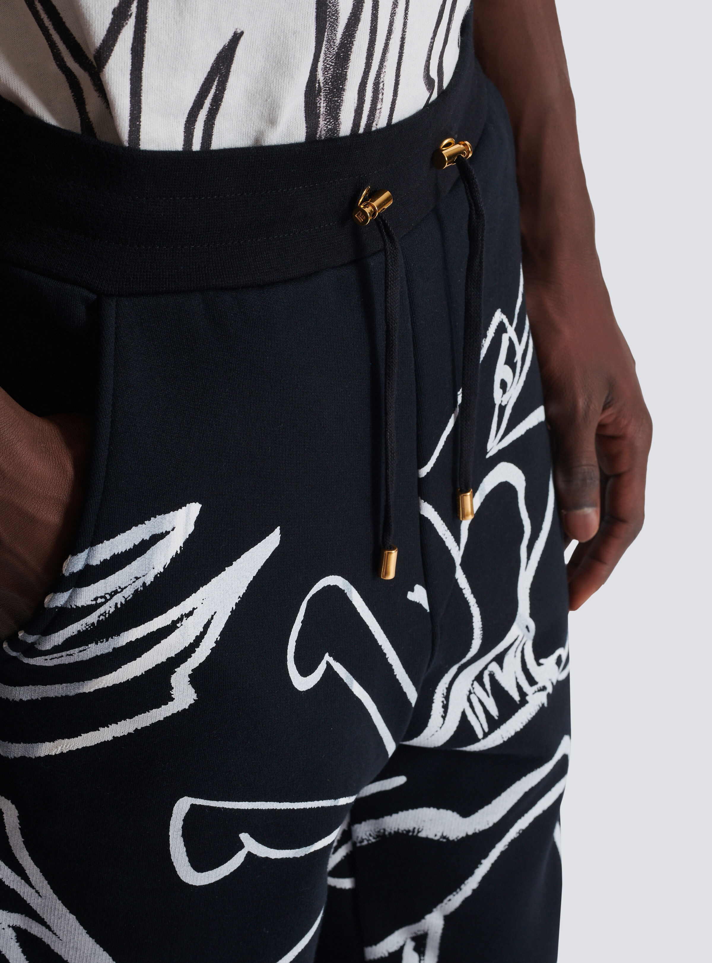 Disney x Balmain: The Lion King - Joggers with Enfant Précoce print - 7