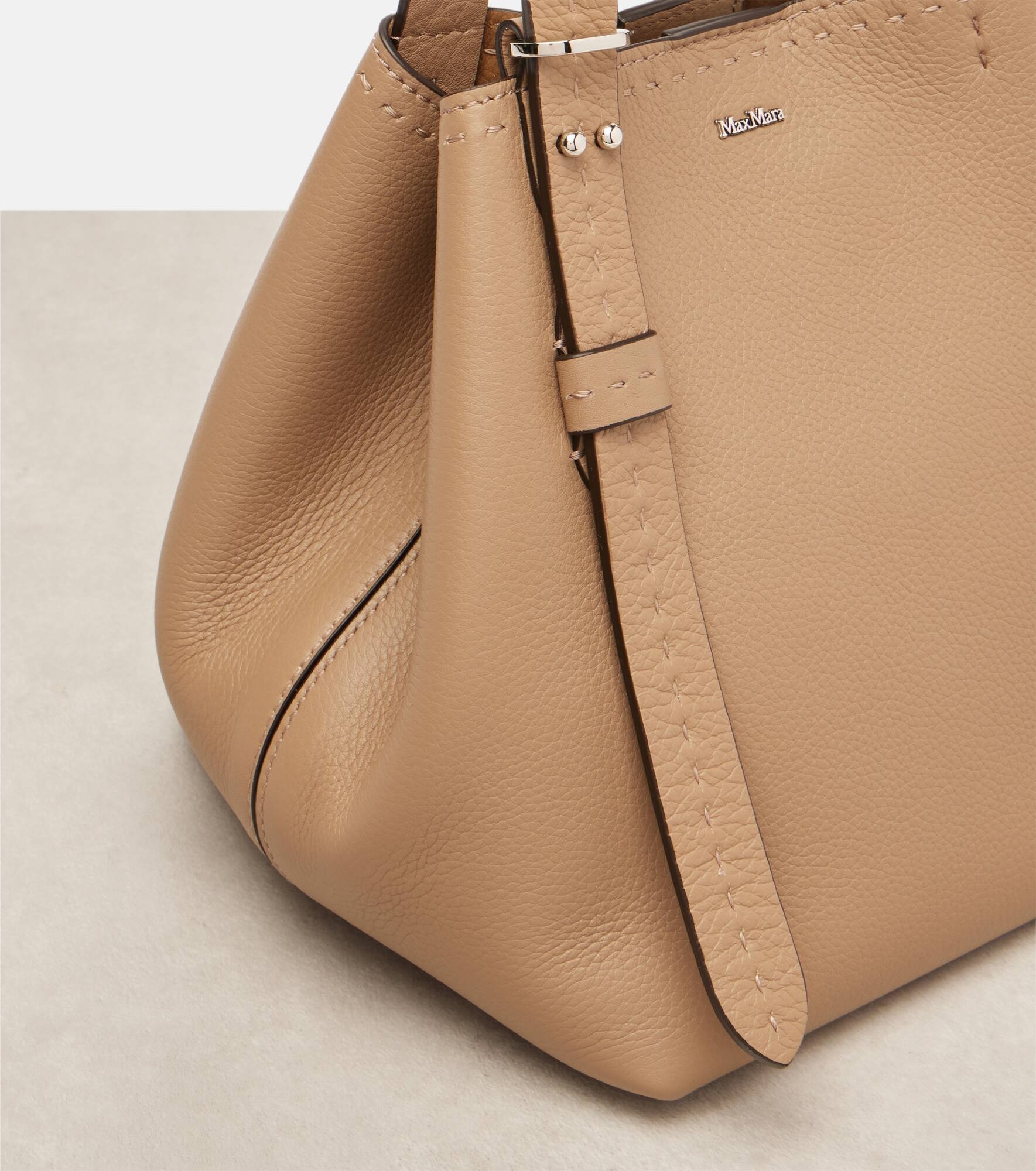 Archetipo Medium leather shoulder bag - 6