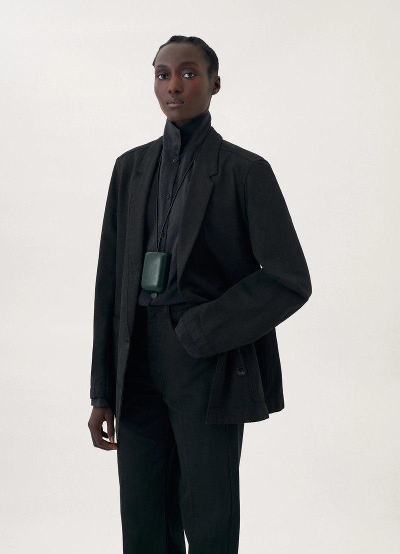 MOLDED CIGARETTE HOLDER
CALF LEATHER 3