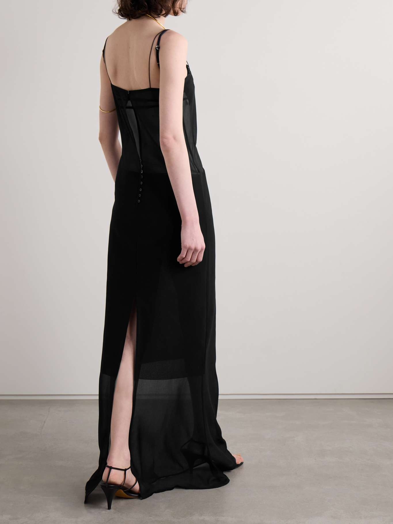Brezza crepe gown - 3