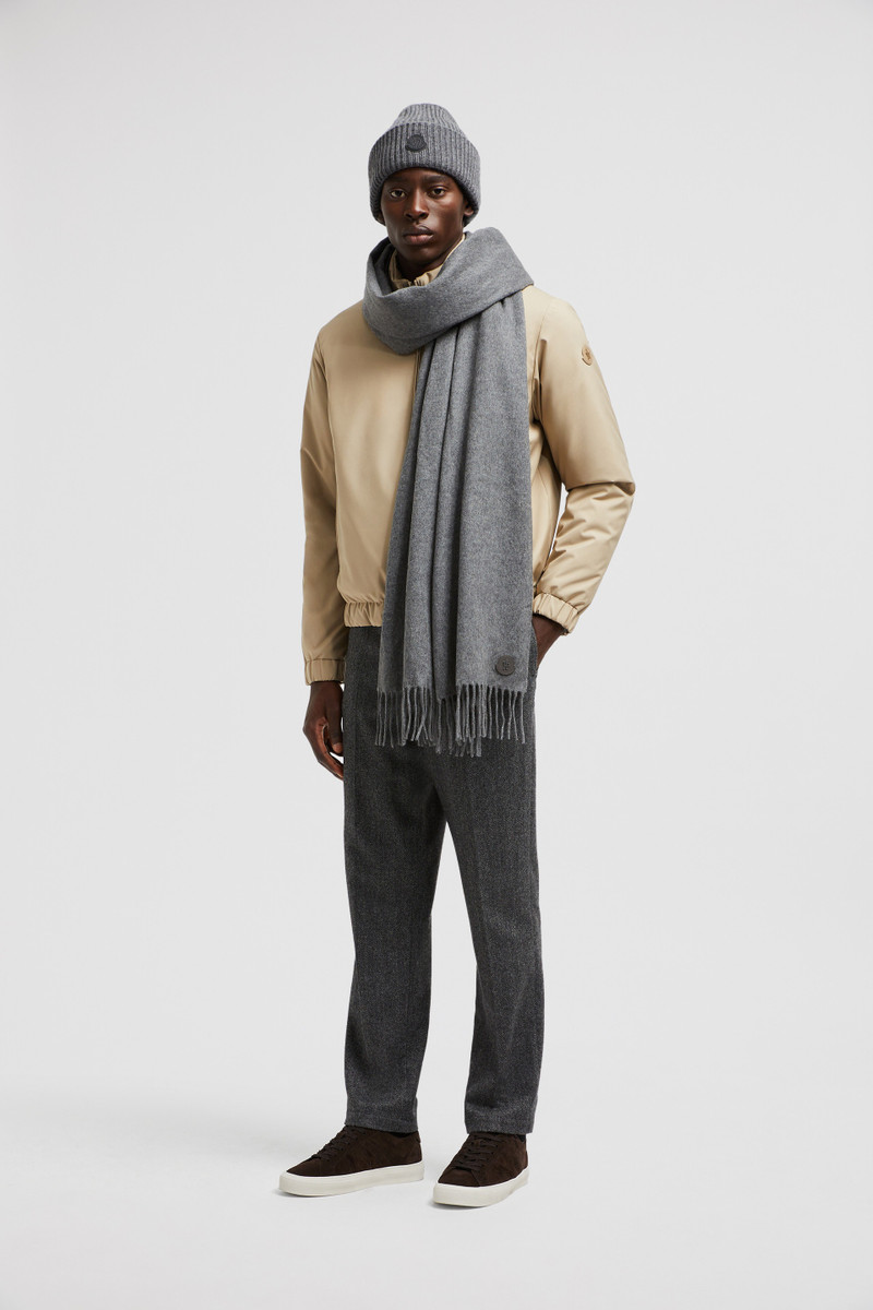 Moncler Cashmere Scarf outlook