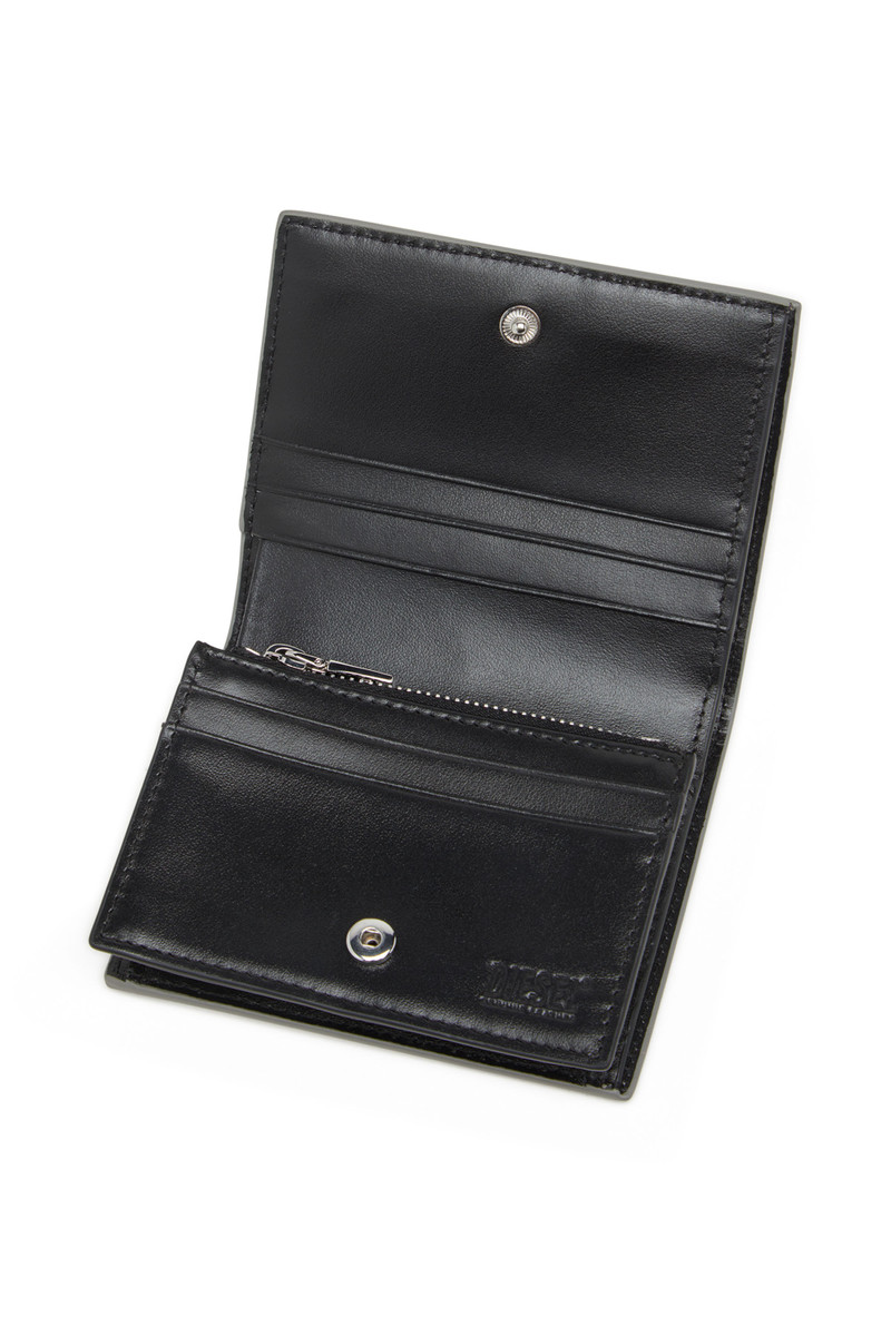 1DR BI FOLD III 4