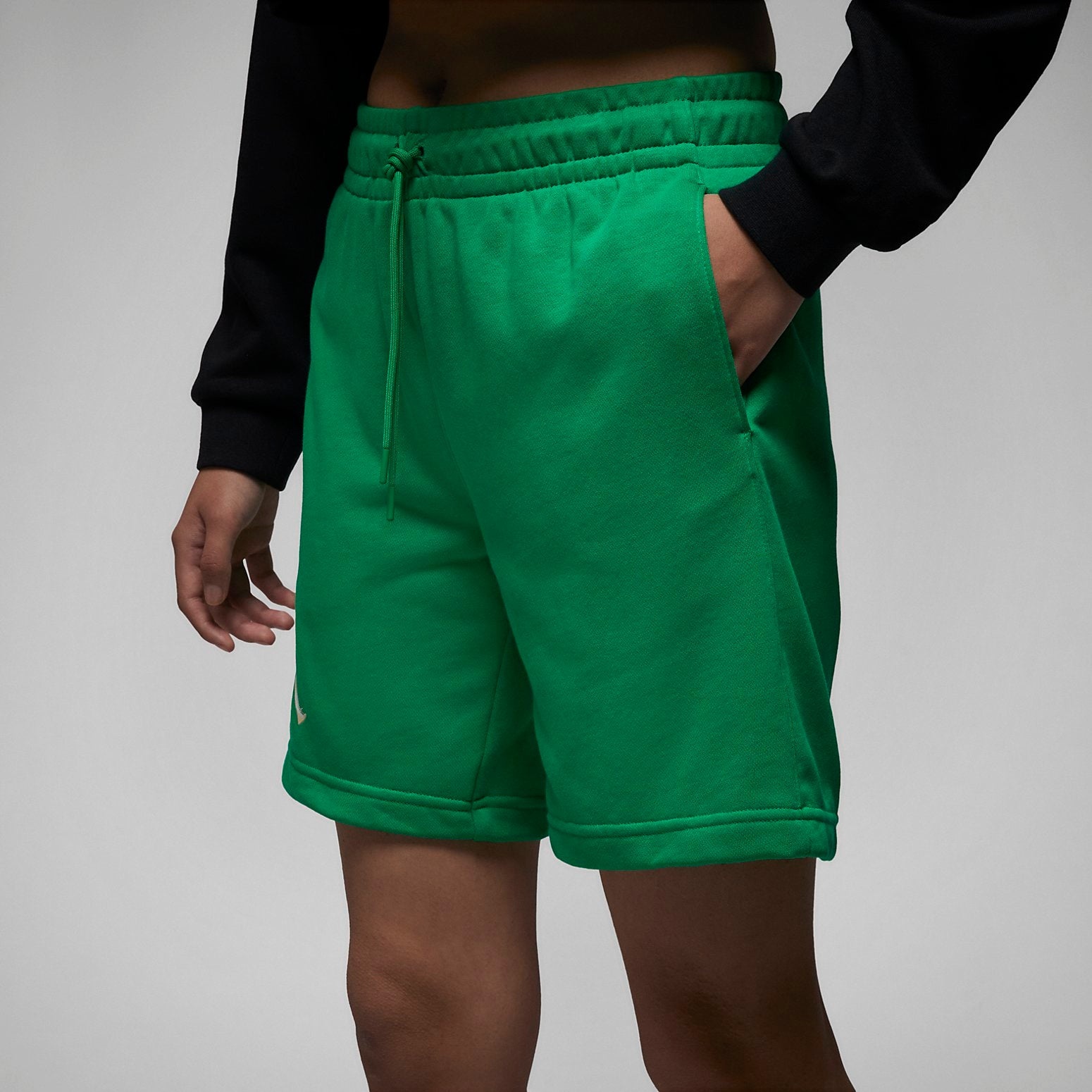 (WMNS) Air Jordan Essentials Shorts 'Green' DZ3388-310 - 4