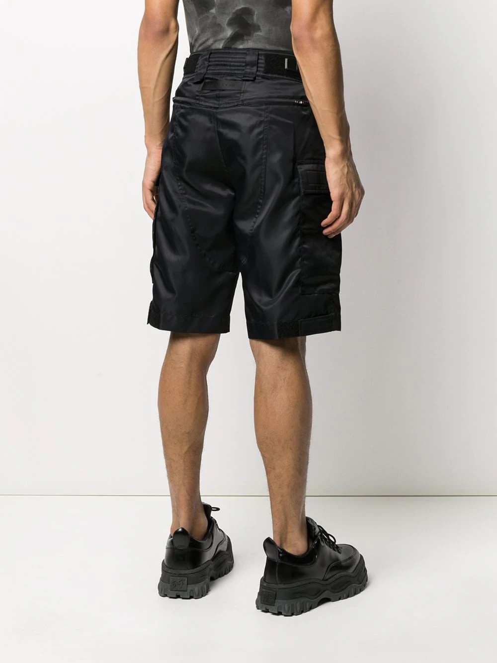 textured side pocket cargo shorts - 4