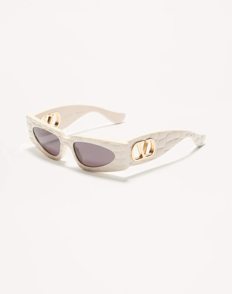 Valentino RECTANGULAR ACETATE EYEWEAR outlook