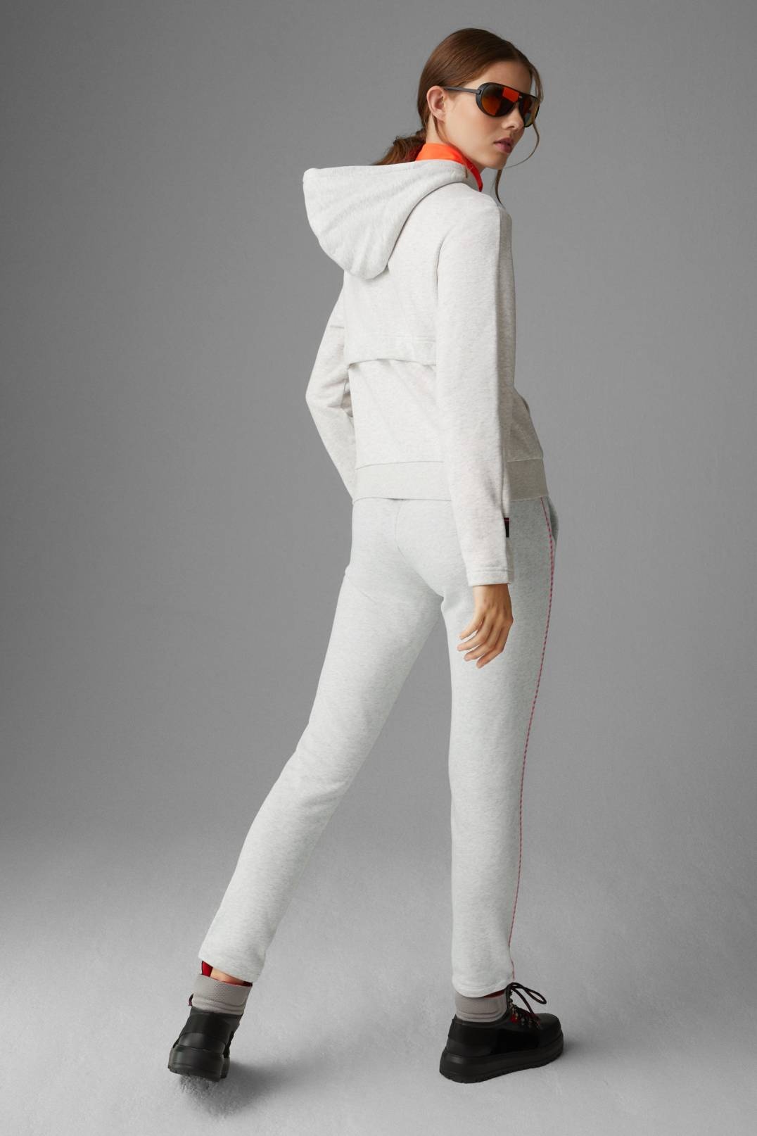 THEA JOGGING TROUSERS IN LIGHT GREY - 3