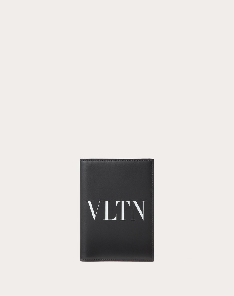VLTN PASSPORT COVER IN CALFSKIN 1