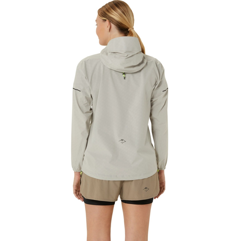 Asics WOMEN'S FUJITRAIL WATERPROOF JACKET outlook