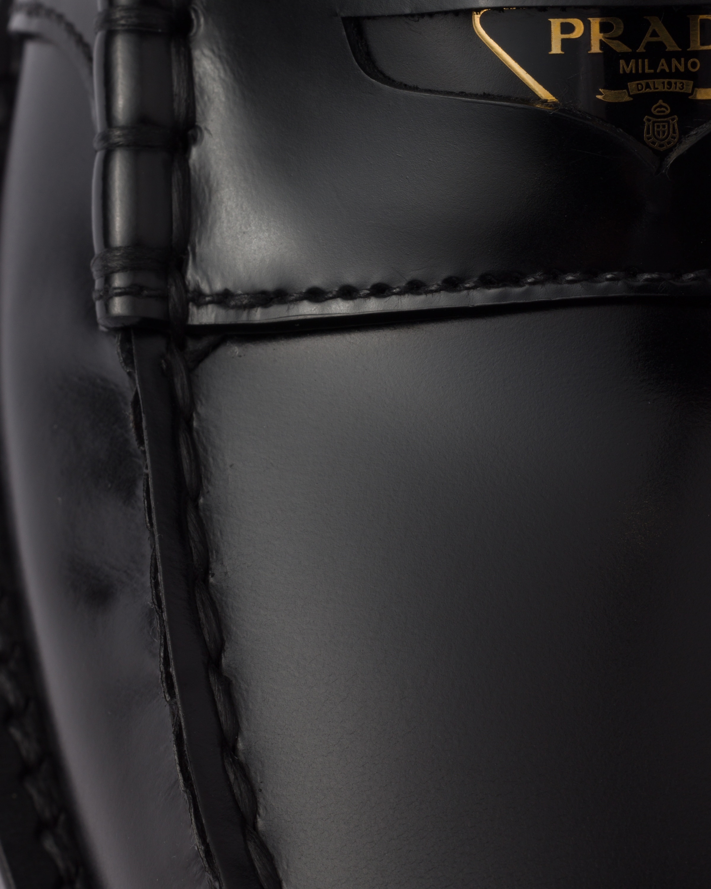 Brushed leather loafers - 6