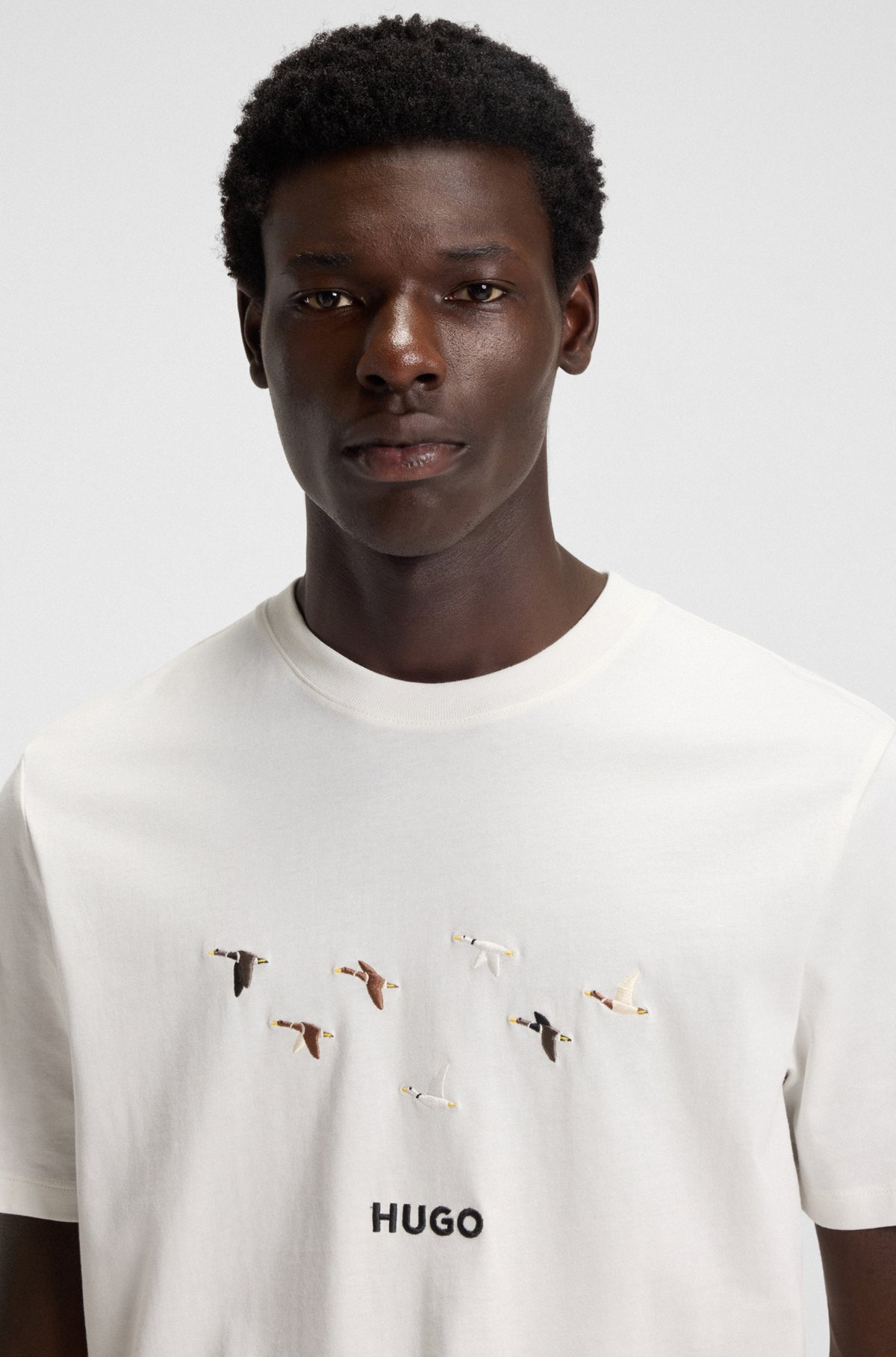 COTTON JERSEY T-SHIRT WITH CURVED EMBROIDERED LOGO - 3