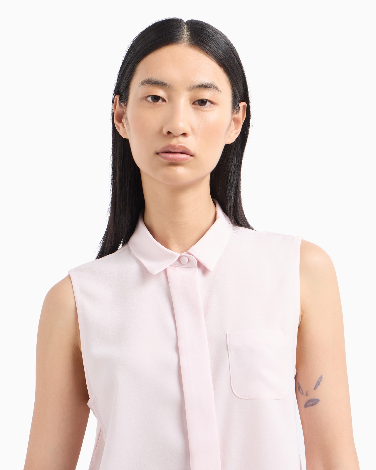 FLUID CRÊPE SLEEVELESS BLOUSE - 5