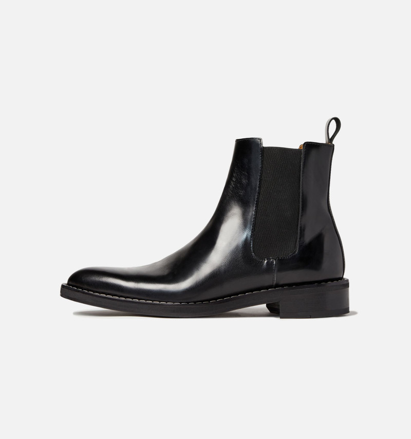 AMI Paris Chelsea Boots outlook