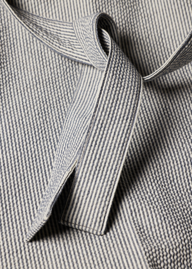 Paul Smith Blue and White Stripe Seersucker Tie-Waist Shorts outlook