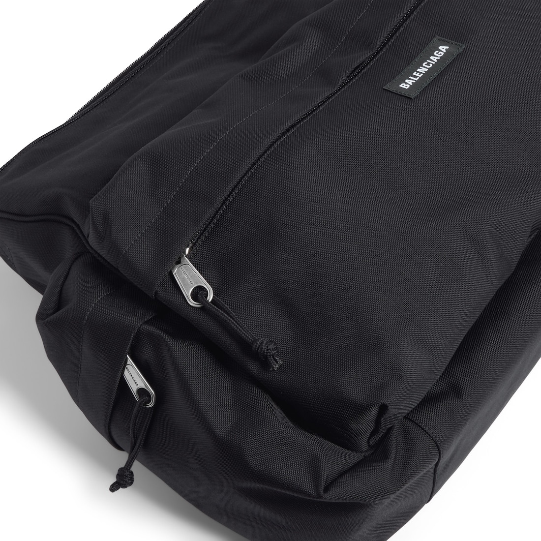 Men's Explorer Medium Multipocket Weekender in Black - 5