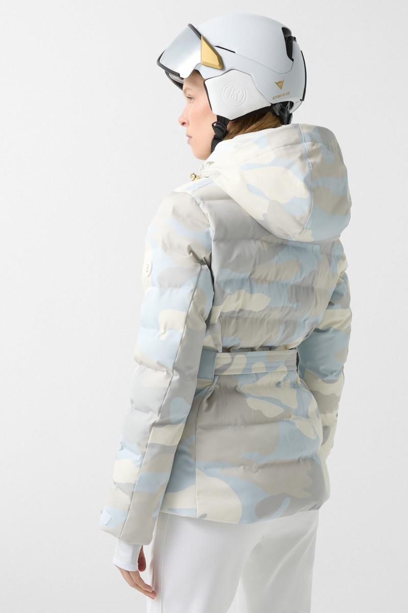 Ellya quilted jacket in Light blue/cream 3