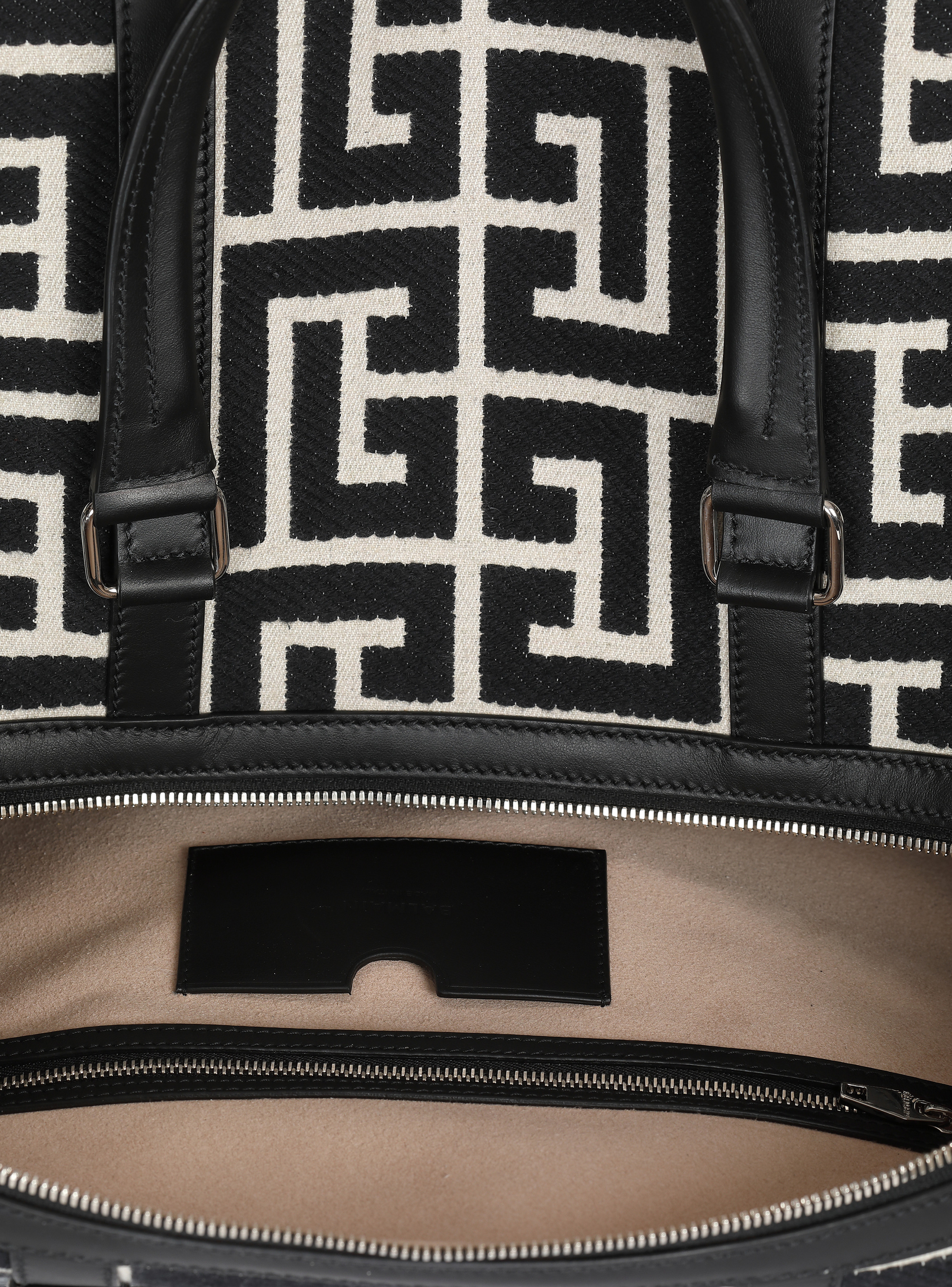 Travel bag with jacquard maxi monogram - 5