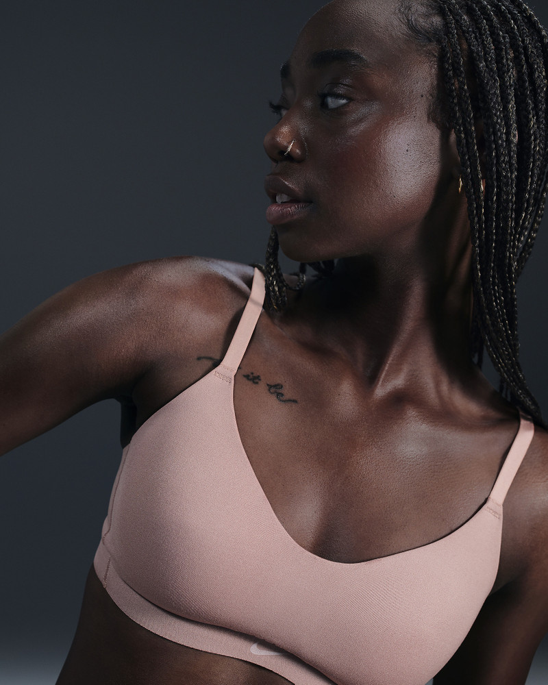 Nike Nike Alate Minimalist Women's Light-Support Padded Convertible Sports Bra outlook