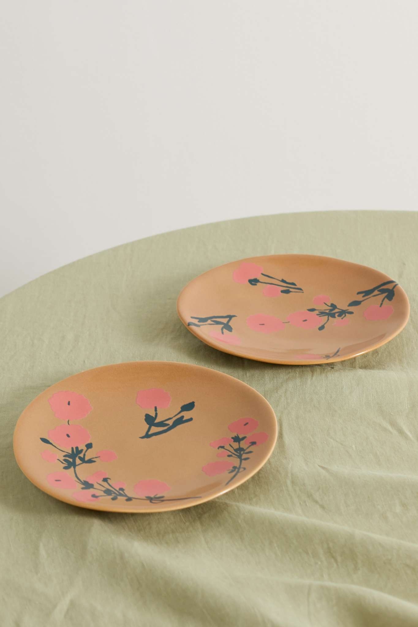 Set of two 19cm ceramic side plates - 1