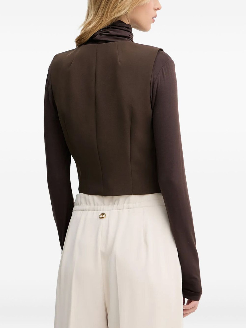 button chest-pocket vest 3
