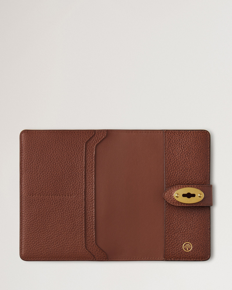 Mulberry Darley Passport Cover
Oak Two-Tone Small Classic Grain outlook