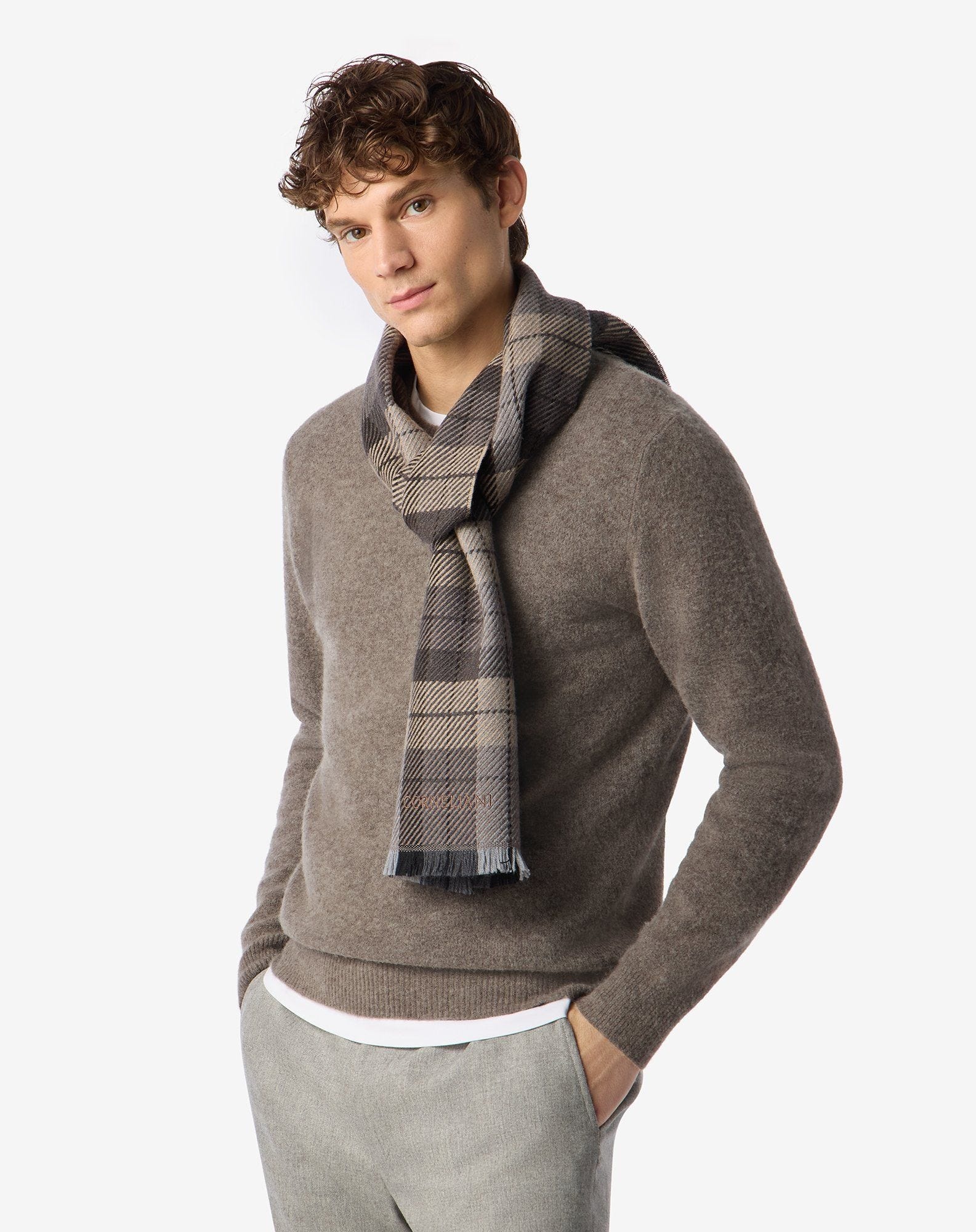 Melange taupe crew neck made from superfine merino wool - 2