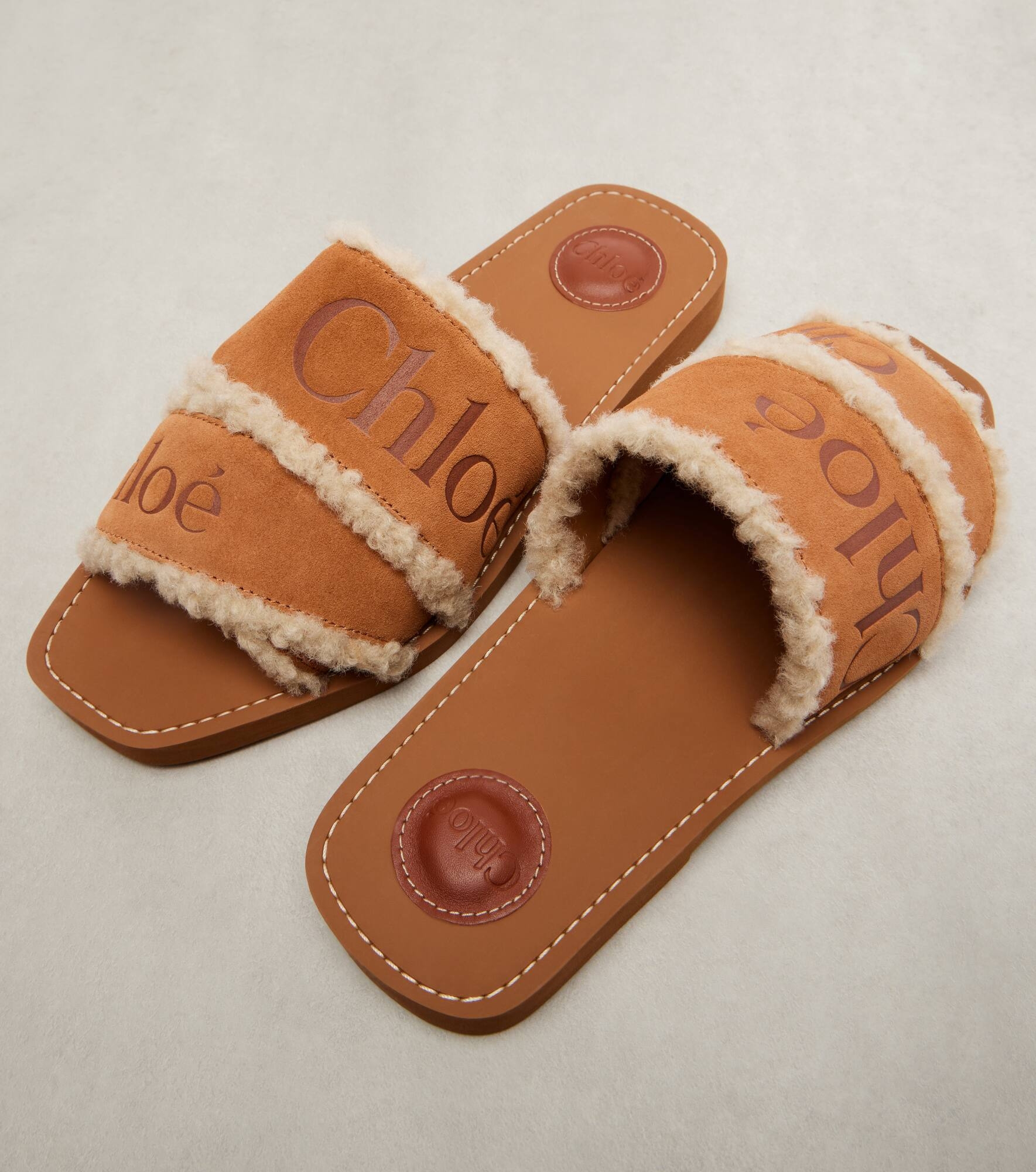 Woody logo suede slides - 5