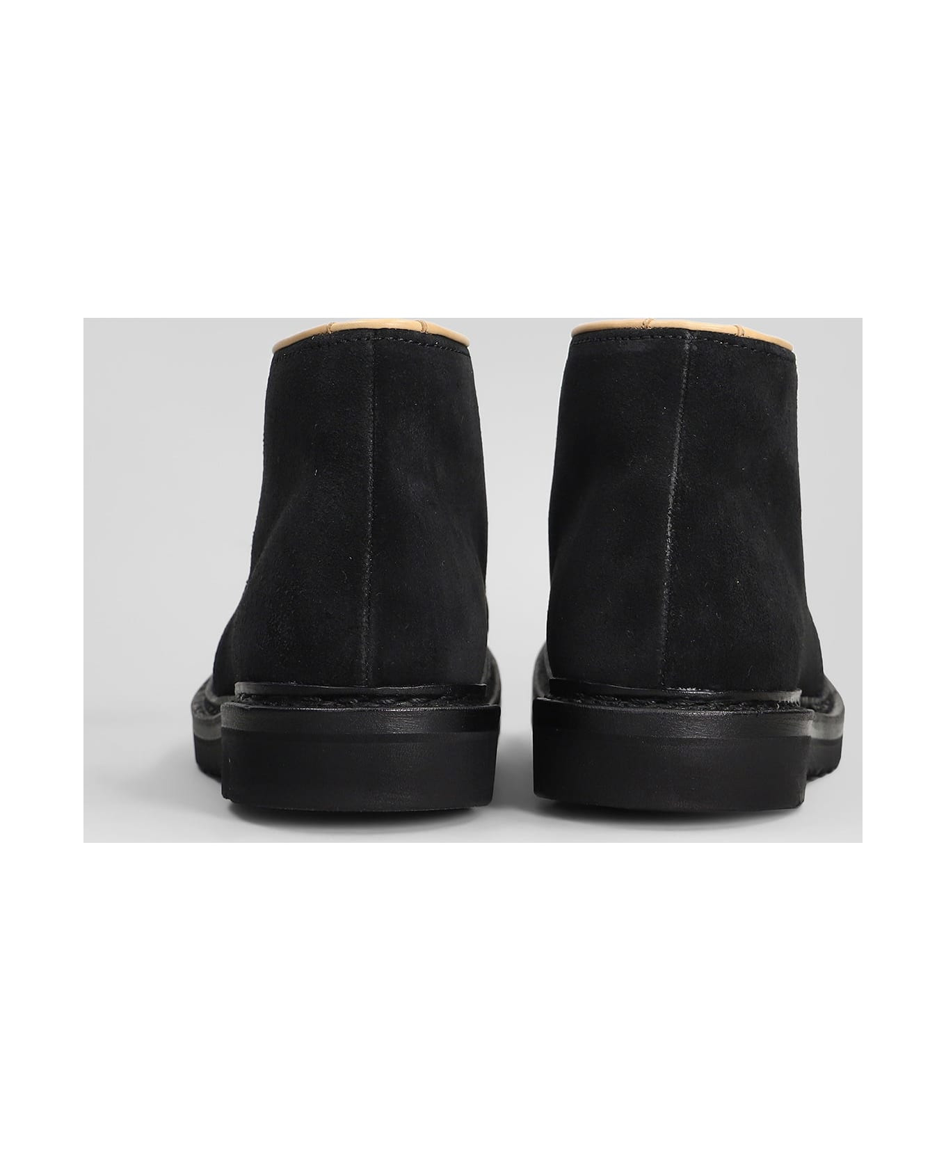 Chukka Boot Boots In Black Suede - 4