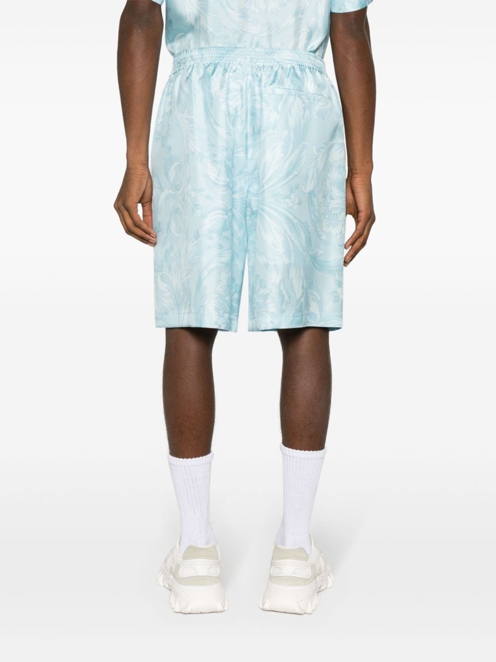 Barocco-print silk shorts - 4