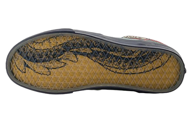 Vans Vans Half Cab 'Year of the Dragon' VN000DZ3YJ7 | REVERSIBLE