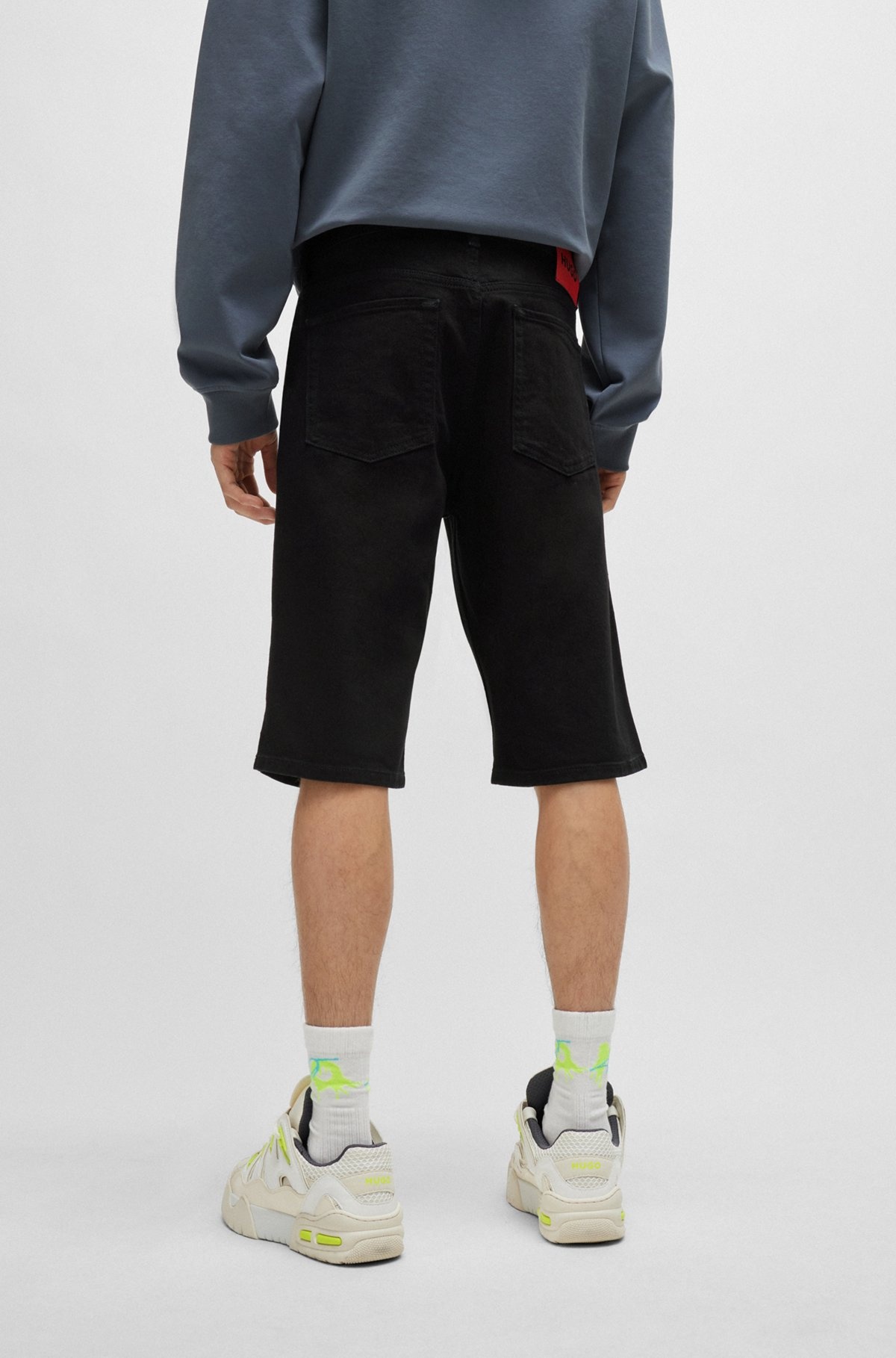 TAPERED-FIT SHORTS IN BLACK SALT-AND-PEPPER DENIM - 4