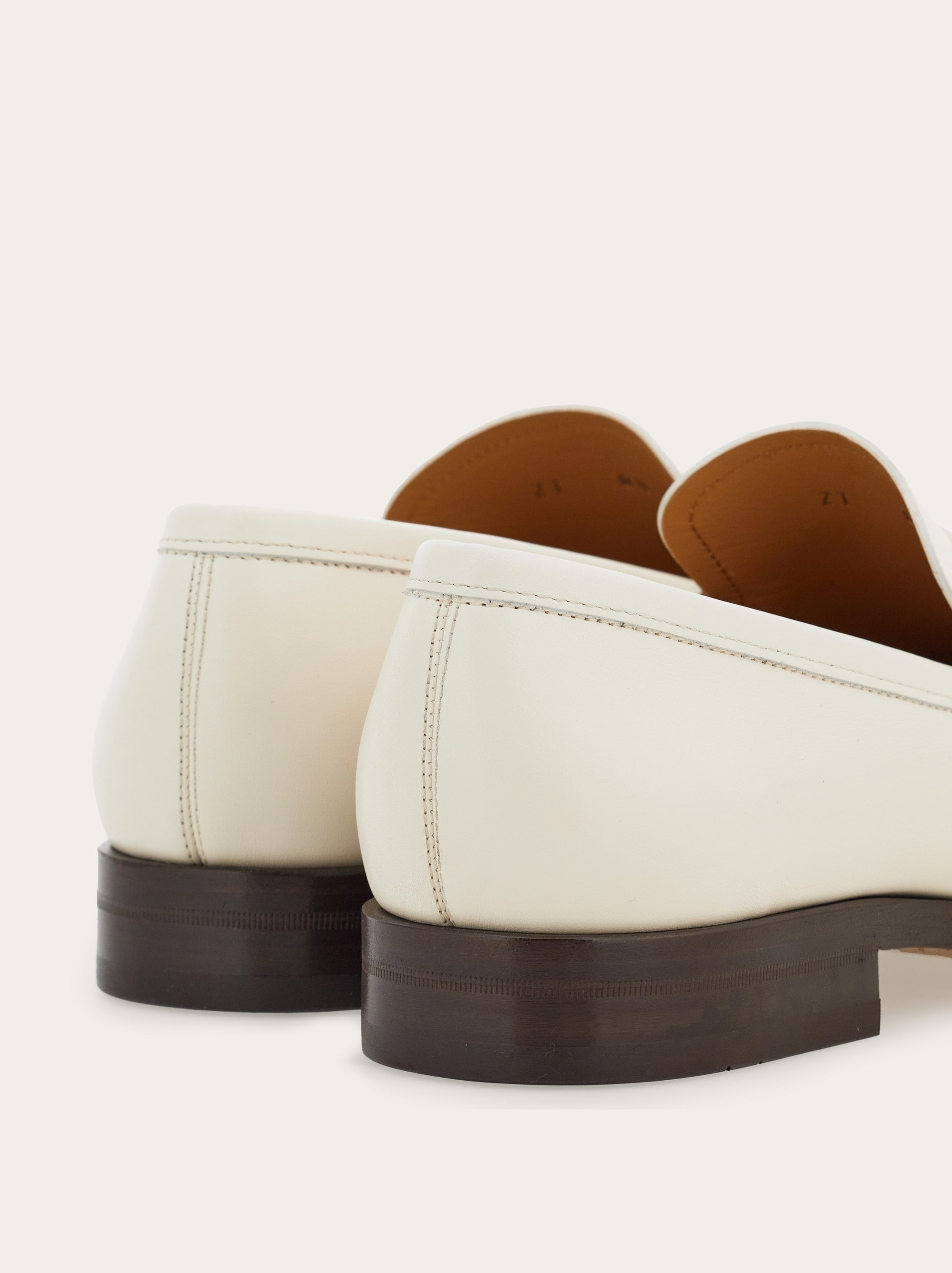 Penny loafer with Gancini ornament - 3