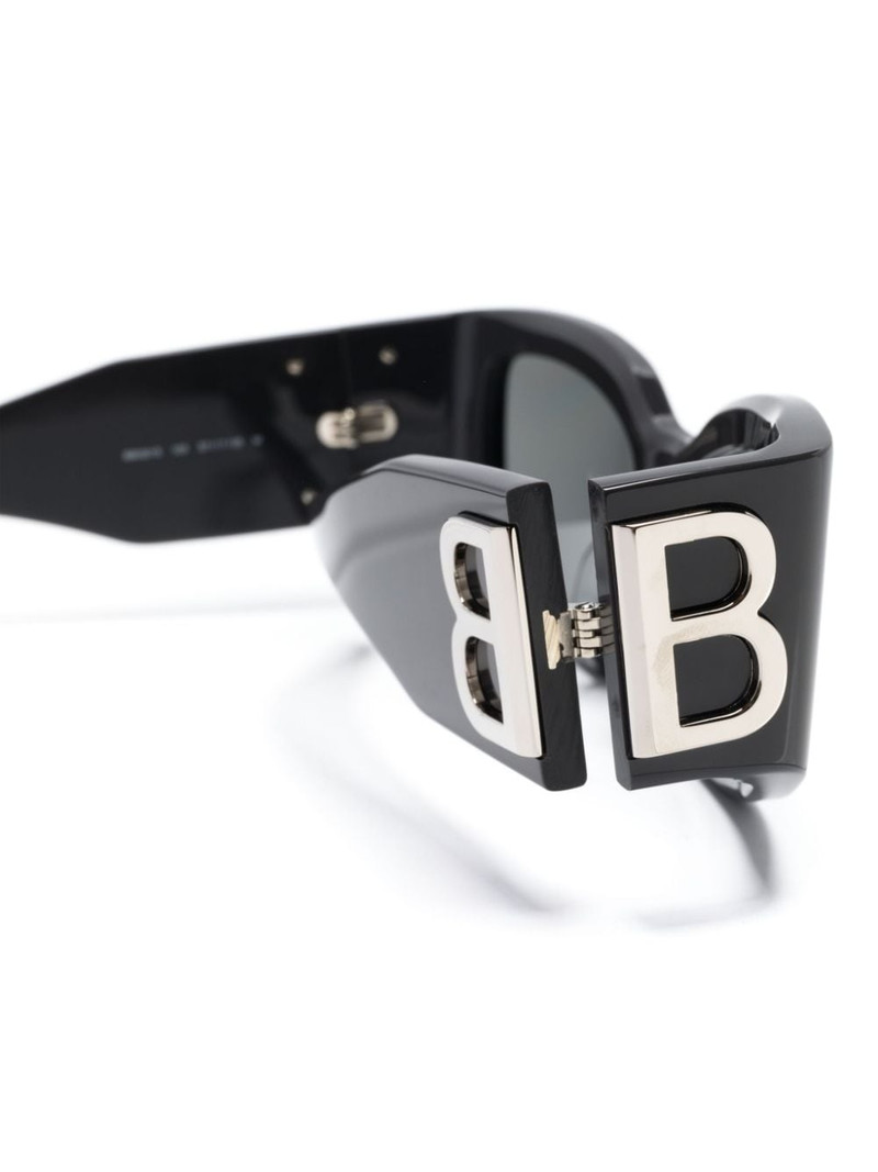 Bossy sunglasses 3