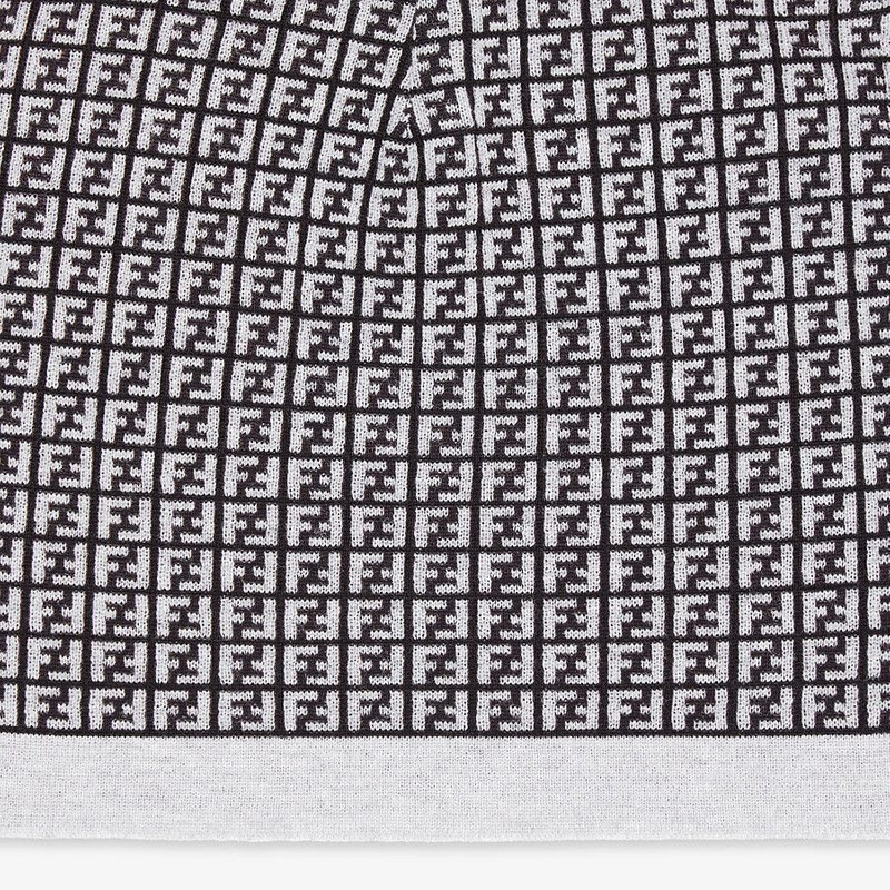 FENDI White wool hat outlook
