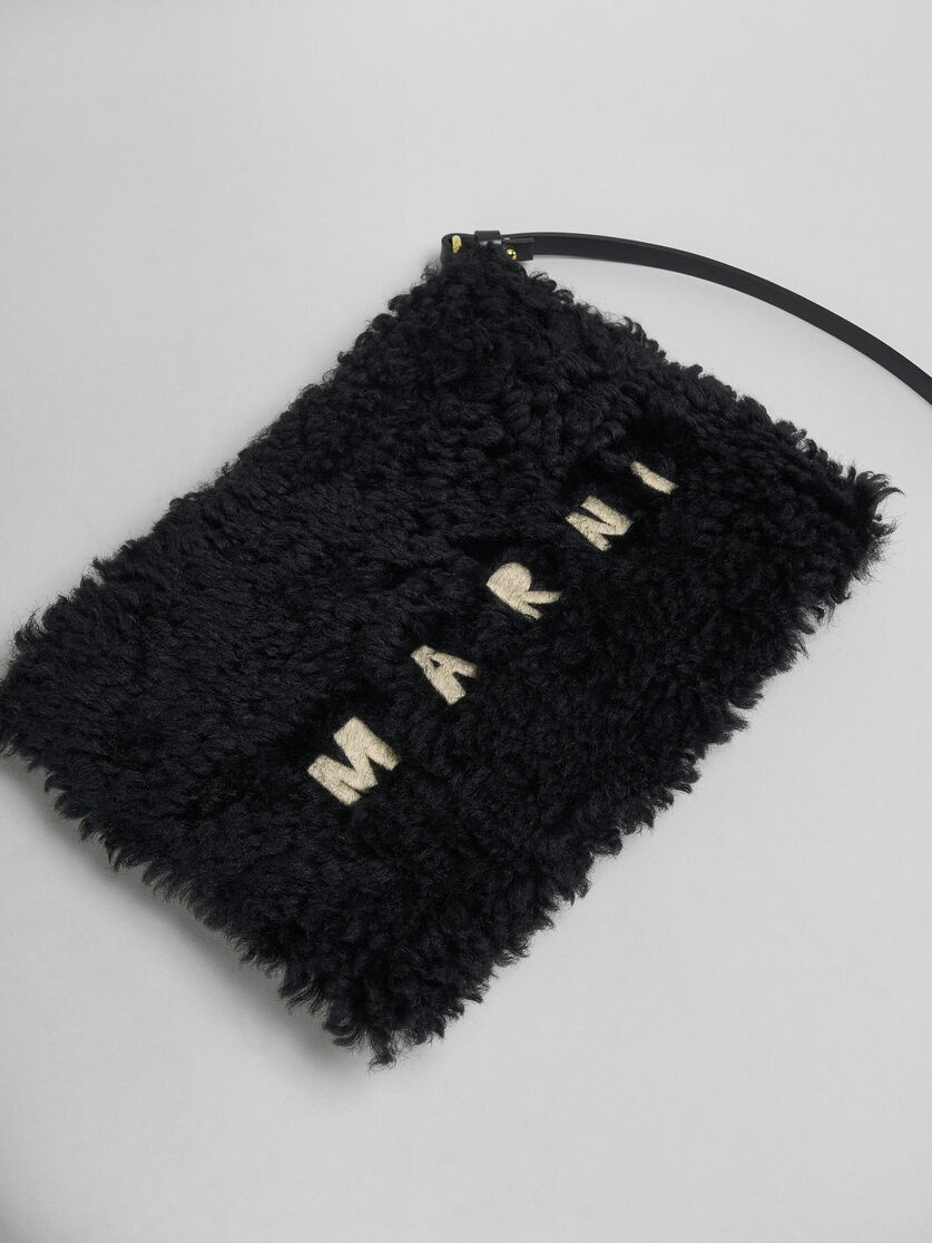 BLACK SHEARLING AND LEATHER POUCH - 5