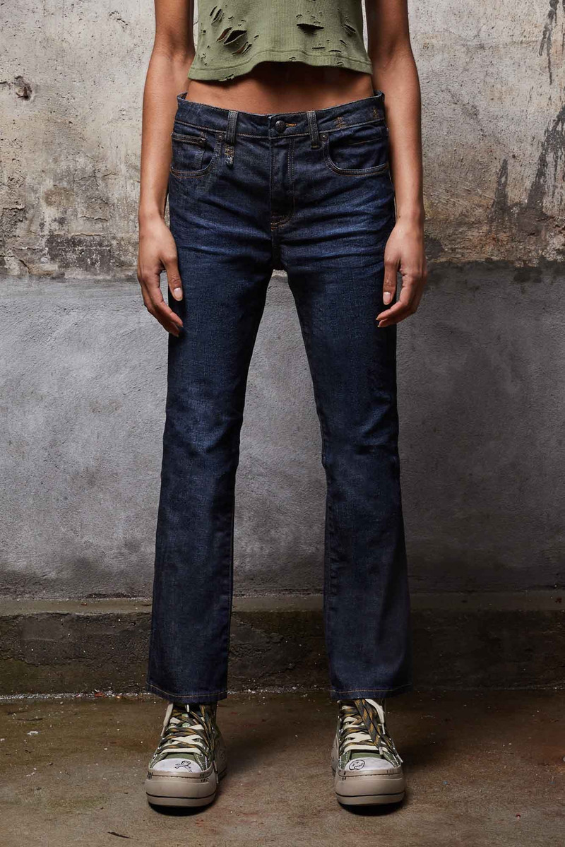 KICK FIT - AVERY 소개 - 1