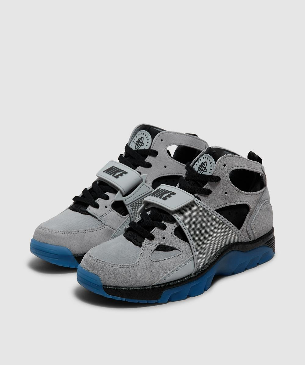 Air trainer huarache sneaker - 2