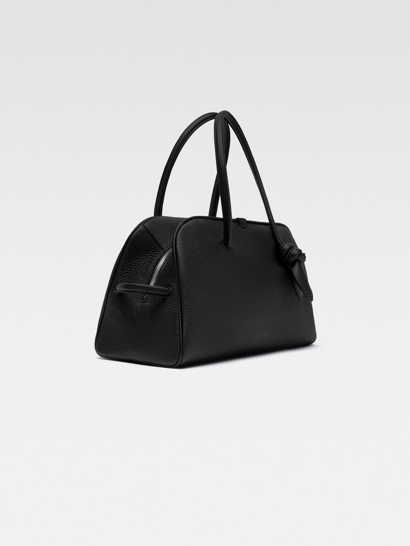JACQUEMUS Le Turismo outlook