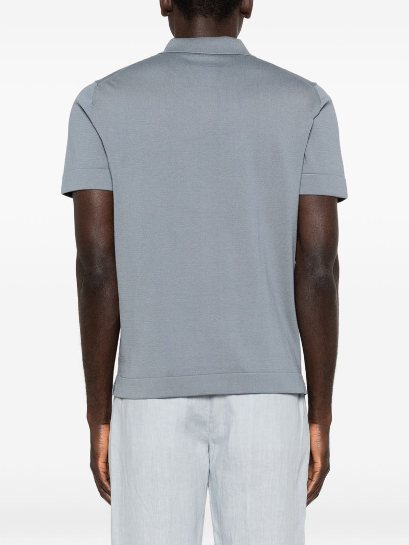 revere-collar T-shirt 4