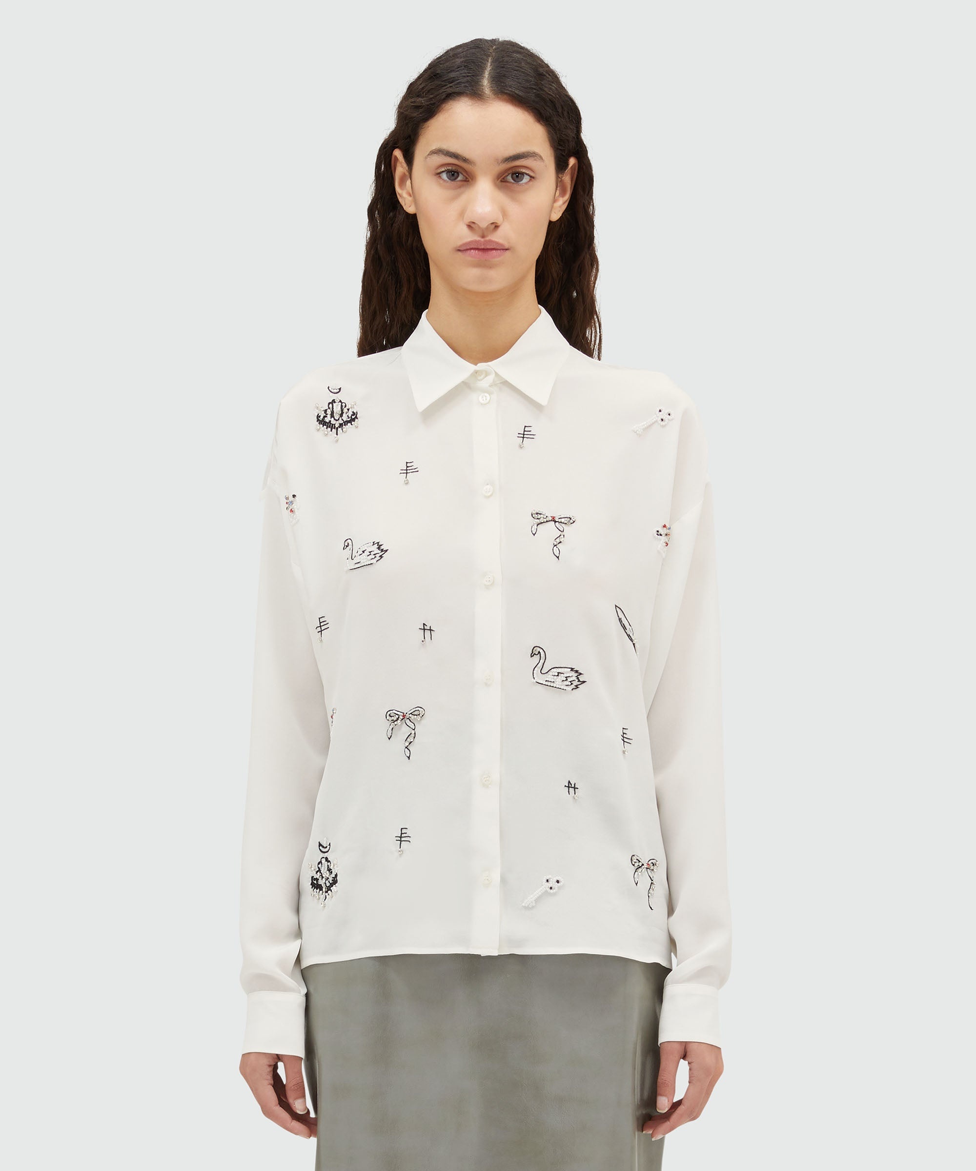 Crepe shirt with embroidery - 2
