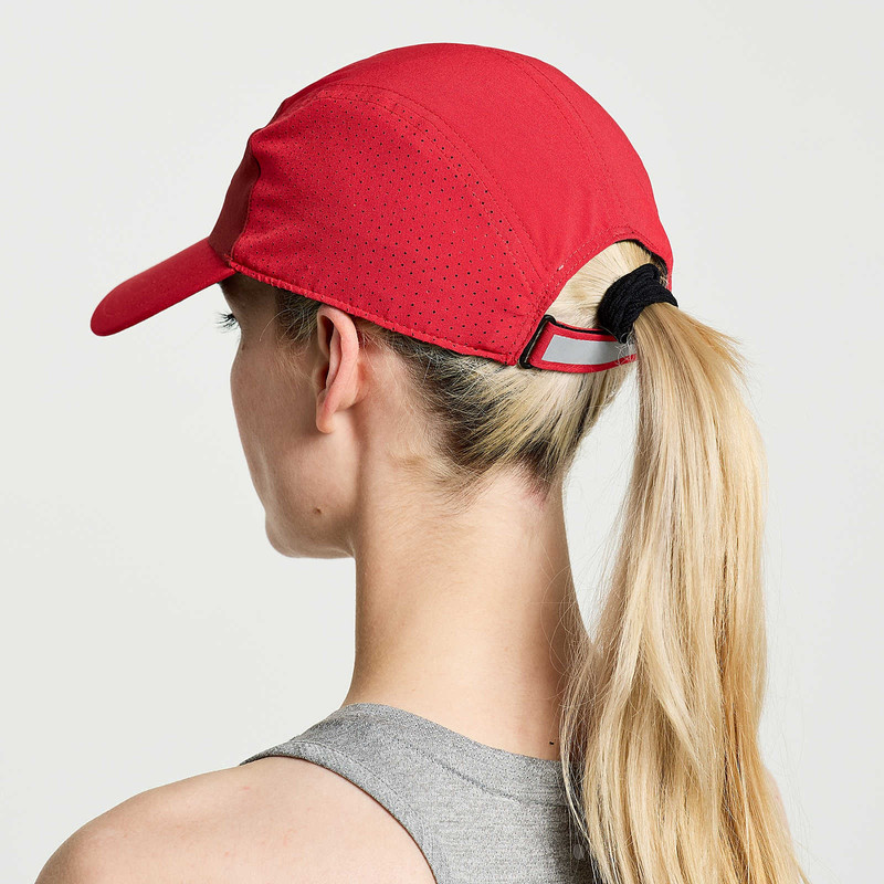Saucony Outpace Hat outlook
